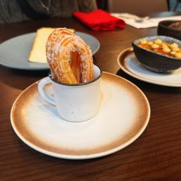 Churros Con Chocolate