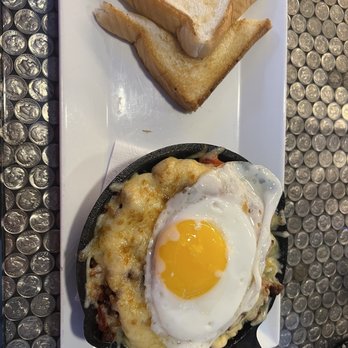 The Dime - The brunch skillet - Sports Bars Near Me - Chicago, Illinois