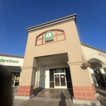 Mayflower Restaurant - Chinese Near Me - Milpitas, California