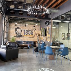 1858 Coffee House - Lounge area