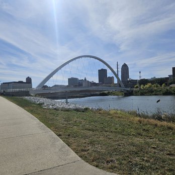 Principal Riverwalk - View of the river - Parks Near Me - Des Moines, Iowa