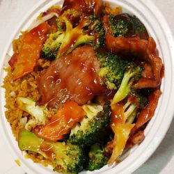 King Wok - Shake Hands with Beef and Broccoli !! YUMMMMMMERS!!