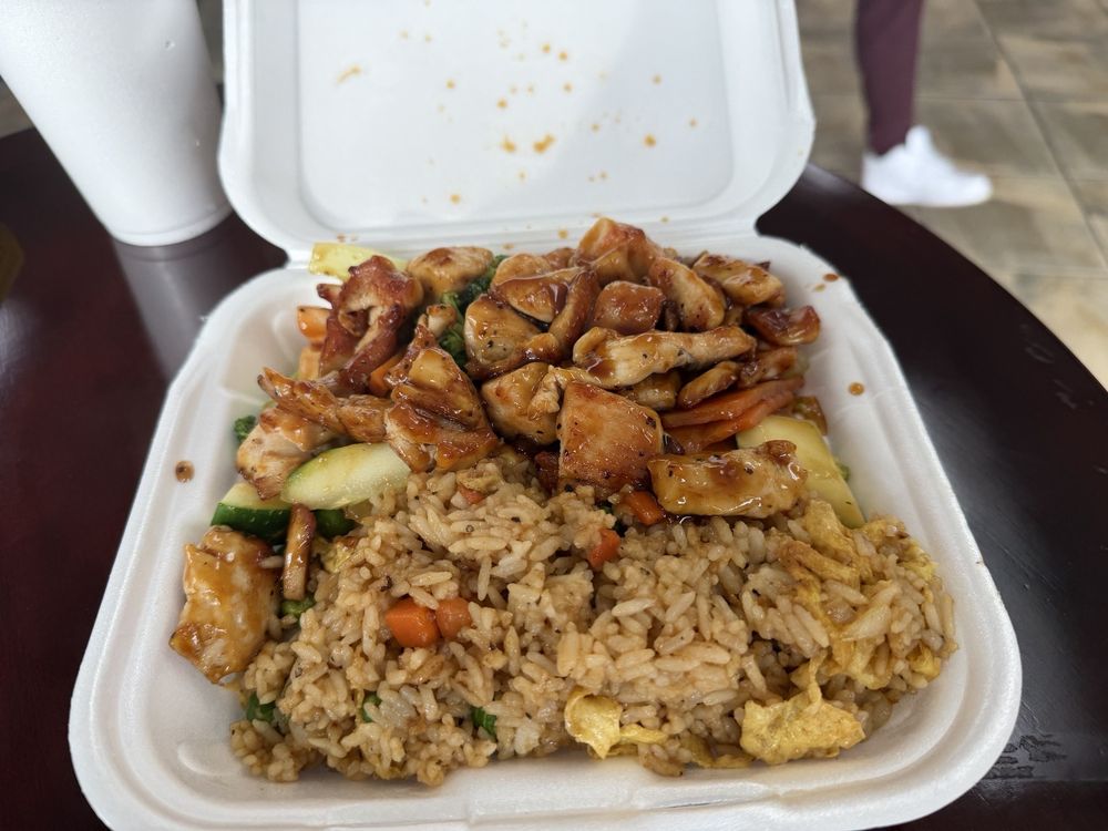 Food from A1 Burgers and Wings