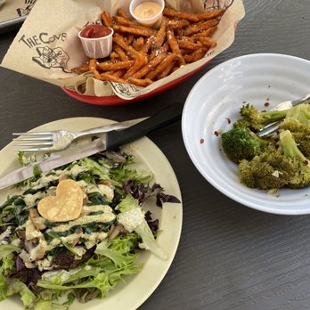 The Cove - Naked burger, broccoli and sweet potato fries! - Vegetarian Near Me - San Antonio, Texas