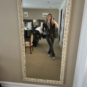 Kimberly Hotel - Huge room. - Hotels Near Me - New York, New York