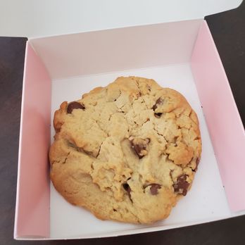 Crumbl - Alpharetta - Peanut butter chocolate chip - Bakeries Near Me - Alpharetta, Georgia