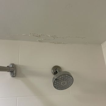 Hampton Inn Dover - Moisture damage in bathroom shower. - Hotels Near Me - Dover, Delaware