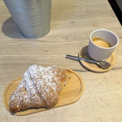 Glu Free - Croissant and espresso