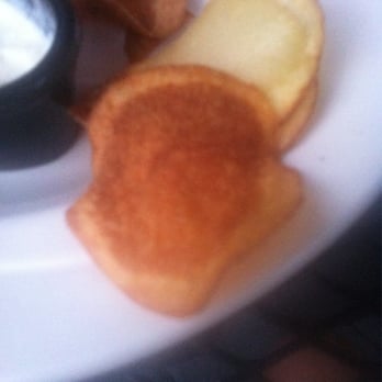 The Fireside Grill - Tasty 'unburnt' house chips... The waitress was kind enough to bring us another batch after receiving a lesson on potatoes. - American Near Me - Beaverton, Oregon