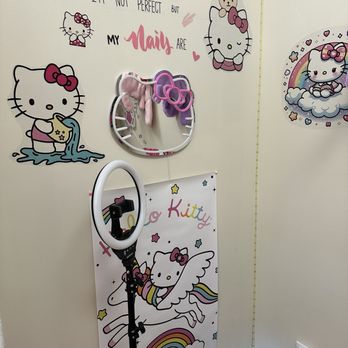 Bejewel Your Nails - Cute photobooth room to take photos/videos when you're done - Kids Activities Near Me - Honolulu, Hawaii Bejewel Your Nails - Cute photobooth room to take photos/videos when you're done - Kids Activities Near Me - Honolulu, Hawaii