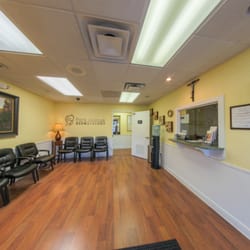 Park Avenue Dermatology  - Front waiting area