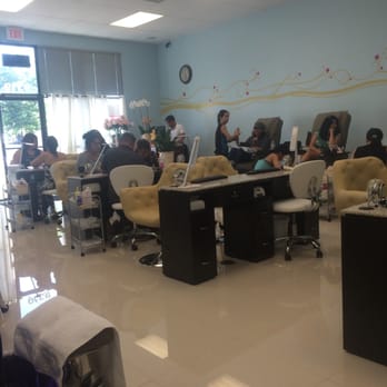 Studio Nails & Spa - Nail Salons Near Me - Pico Rivera, California