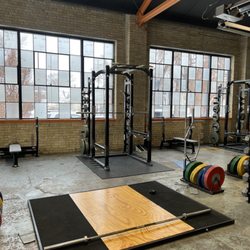 Proximal50 - Lifting platforms and squat racks