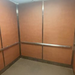 Boscov's - 2004 Schindler 330A hydraulic elevator
