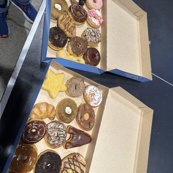 Sublime Doughnuts - 2 dozen assorted donuts - Donuts Near Me - Atlanta, Georgia Sublime Doughnuts - 2 dozen assorted donuts - Donuts Near Me - Atlanta, Georgia