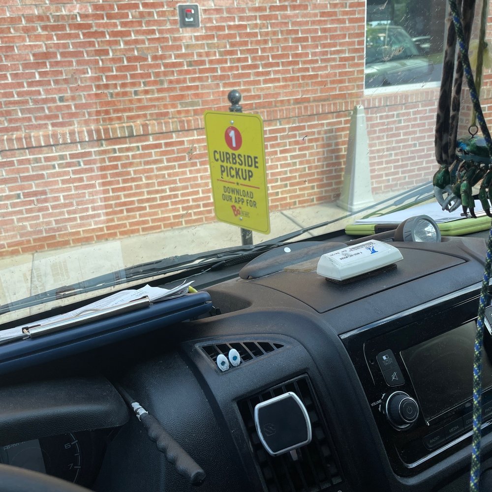 Bojangles - Curbside pickup my foot!  They said they came out but didn't see my big white van in the spot. Talk about lying. - Fast Food Near Me - Charlotte, North Carolina