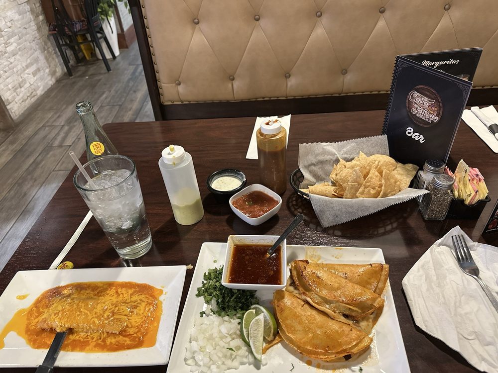 Social spots from Casa Jalisco Mexican Grill and Cantina