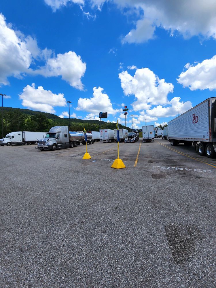 TRAVELCENTERS OF AMERICA 33 Photos 305 Howard Baker Hwy, Pioneer