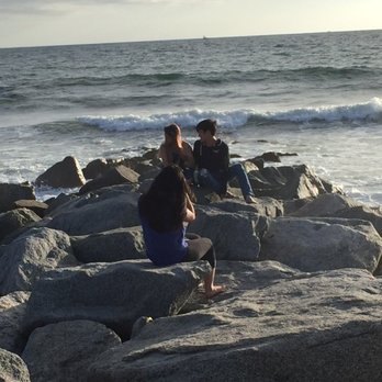 Dockweiler State Beach - Rocks here are perfect for romantic pictures - Beaches Near Me - Playa Del Rey, California Dockweiler State Beach - Rocks here are perfect for romantic pictures - Beaches Near Me - Playa Del Rey, California