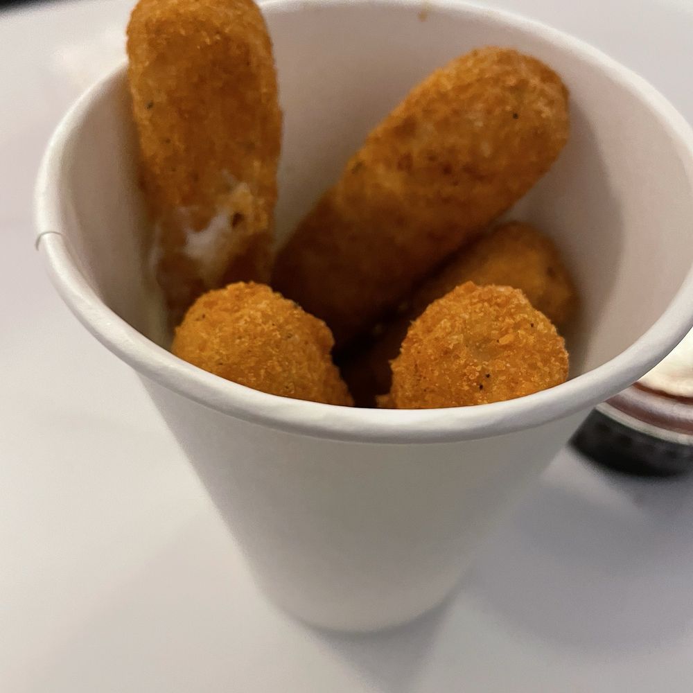 Sonny's Famous Steaks - 5 Mozzarella cheese Sticks - Cheesesteaks Near Me - Philadelphia, Pennsylvania
