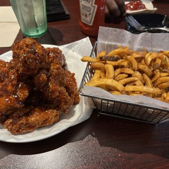 CM Chicken Hampton - 3. Garlic Spicy Chicken Wings and Curly Fries - Chicken Wings Near Me - Hampton, Virginia