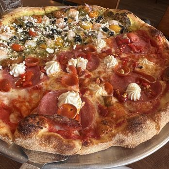 Manny's Barzzeria - Shrimp and Pesto & the "Diavola"  LOOK AT THAT BUBBLY CRUST! - Pizza Near Me - Isleton, California