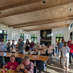 Hark Vineyards - Hark Vineyards tasting room interior