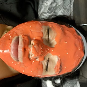 Iconic Esthetics - Jelly masks help lock in moisture and help draw out impurites and debris from the skin. Also very calming and soothing. - Skin Care Near Me - Renton, Washington