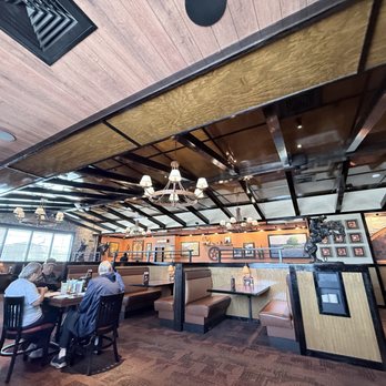 LongHorn Steakhouse - Interior - Steakhouses Near Me - Manor, Texas LongHorn Steakhouse - Interior - Steakhouses Near Me - Manor, Texas