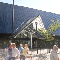 Cameron Toll Shopping Centre