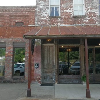 Como Inn - Out front - Hotels Near Me - Como, Mississippi