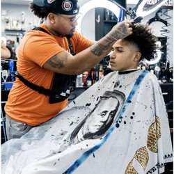 Headliners Barbershop