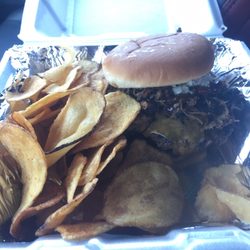 T.Dubb's - Hot mess burger