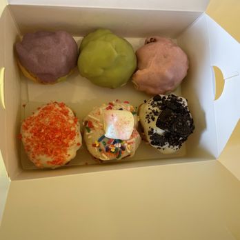 Beard Papa's - Desserts Near Me - Greenville, South Carolina
