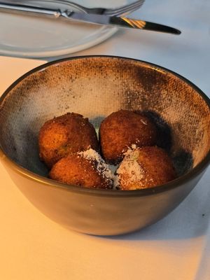 BOTTINO | modern italian dining by null