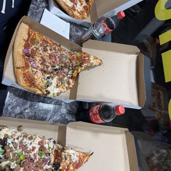 Tatiana Pizza - Italian Near Me - Washington, DC, District of Columbia