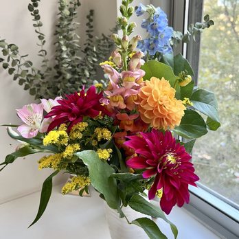 A University Floral Design - Florists Near Me - New York, New York A University Floral Design - Florists Near Me - New York, New York