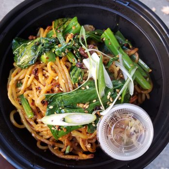 Mama Chow's Kitchen - Food Trucks Near Me - Portland, Oregon