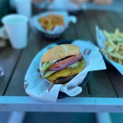 Betty Burgers - The Duke