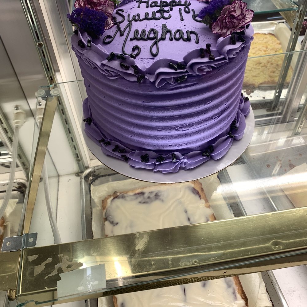 Catskill Mountain Bakery - Custom order cake that was waiting to be picked up. So pretty! - Bakeries Near Me - Leeds, New York Catskill Mountain Bakery - Custom order cake that was waiting to be picked up. So pretty! - Bakeries Near Me - Leeds, New York