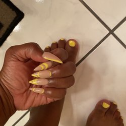 Nails Laplace - Kels gets it done!