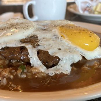 Liliha Bakery - Bakeries Near Me - Honolulu, Hawaii
