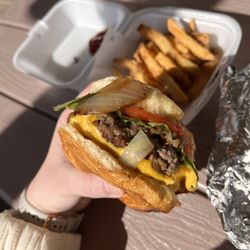 Jerry's Gourmet Burgers - Quarter pound 1/4 lb. Cheeseburger Combo