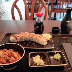 Minine Sushi Restaurant - Maki Chicken sushi roll. Spicy Kimchi, Hiot Sake
