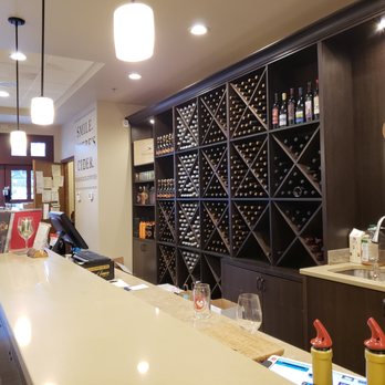 Goose Ridge Winery - View of the bar - Wineries Near Me - Leavenworth, Washington Goose Ridge Winery - View of the bar - Wineries Near Me - Leavenworth, Washington