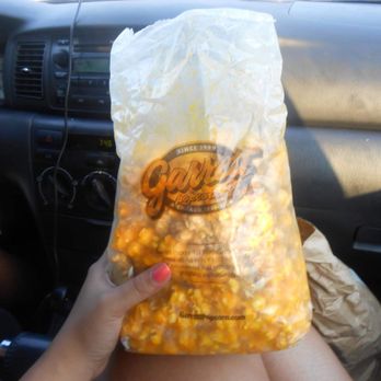 Garrett Popcorn Shops - Caramel and cheese mix, medium bag. - Popcorn Shops Near Me - Chicago, Illinois Garrett Popcorn Shops - Caramel and cheese mix, medium bag. - Popcorn Shops Near Me - Chicago, Illinois