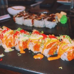 Sushiya Japan - Sexy Salmon Roll - Add lemon