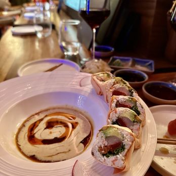 Yuzu Laguna Beach - The beauty roll - Sushi Bars Near Me - Laguna Beach, California Yuzu Laguna Beach - The beauty roll - Sushi Bars Near Me - Laguna Beach, California