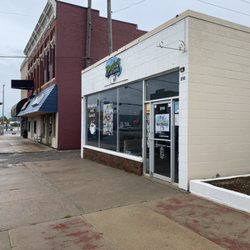 Marilu's Cafe and Restaurant - Front