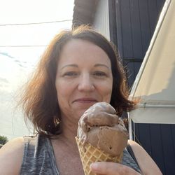 Rainier Market - Ice Cream